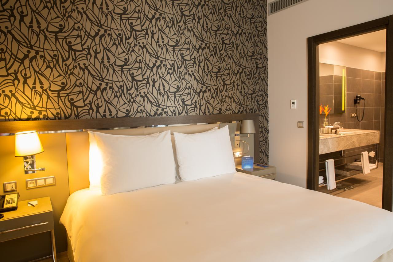 Radisson Blu Hotel, Abidjan Airport Zewnętrze zdjęcie